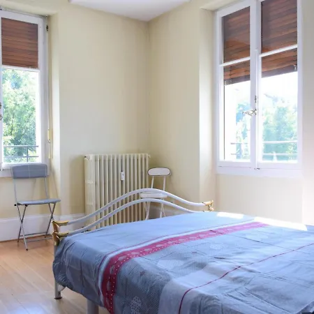 Spacieux A Avec Balcon Et Garage - Fr-1-498-48 Apartment *